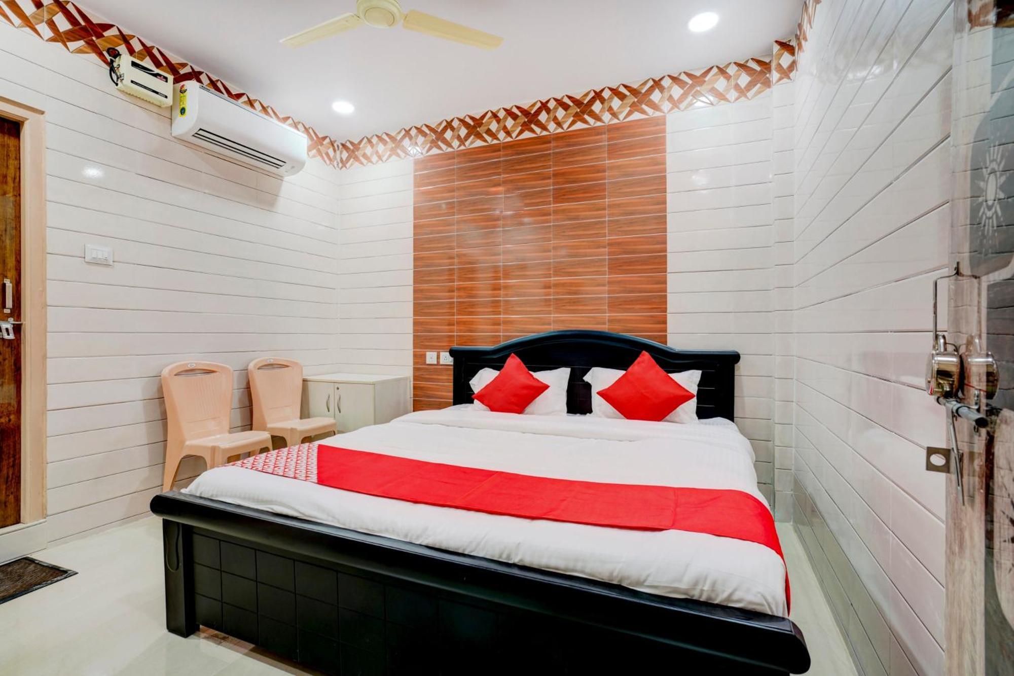 Hotel O Aroma Classic Near Nampally Main Railway Station Hyderabad Exterior foto